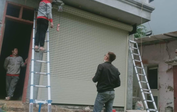 Thi Công Lắp Đặt Cửa Cuốn Quận 10 TPHCM