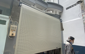 Thi Công Lắp Đặt Cửa Cuốn Tại Hóc Môn